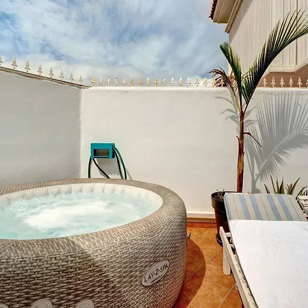 Daire Gran Atico Jacuzzi Terrace Pool *